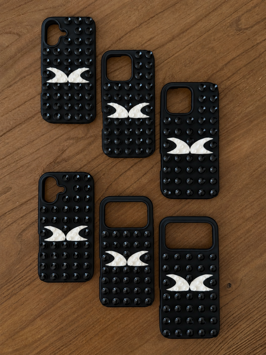 The Sticky Case Black