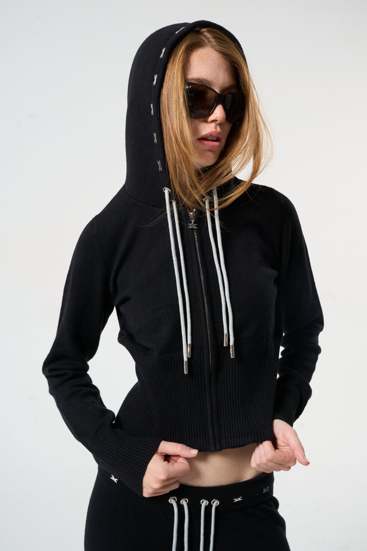 FOUR STRINGS ZIPPER